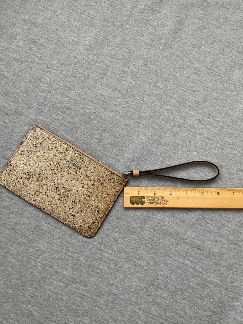 NWOT, Coach Gold Star Glitter Wristlet - Picture 9 of 10